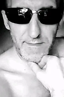 फ़्लिप्ड चैट AI – गुटी के साथ चैट करें