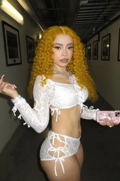 Flipped Chat AI – แชทกับ ฮีเก๋หลอนไอซ์สไปซ์