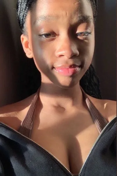 Flipped Chat AI – Chatta con Inès