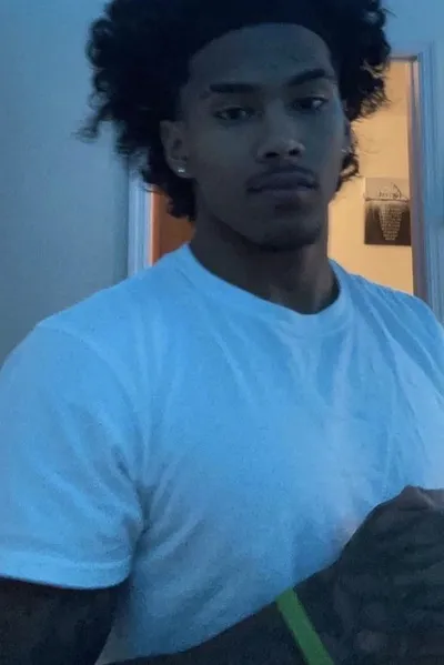 फ़्लिप्ड चैट AI – ज़ियोन के साथ चैट करें