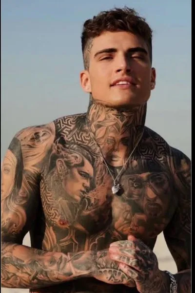 Flipped Chat AI – Chatta med Ryland Putnam