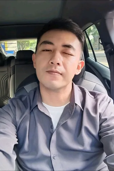 Flipped Chat AI – 與 小峰 聊天