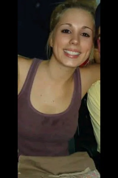 Flipped Chat AI – Чат с Камила-Клер