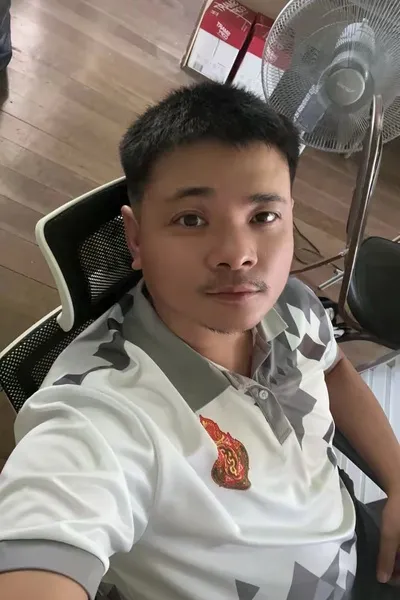 Flipped Chat AI – แชทกับ Aof1987