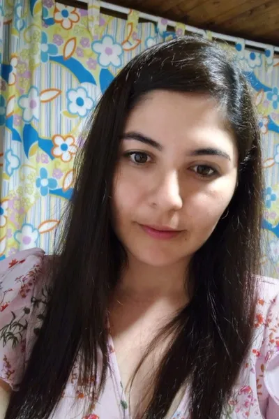 Flipped Chat AI – Chatear con Elena