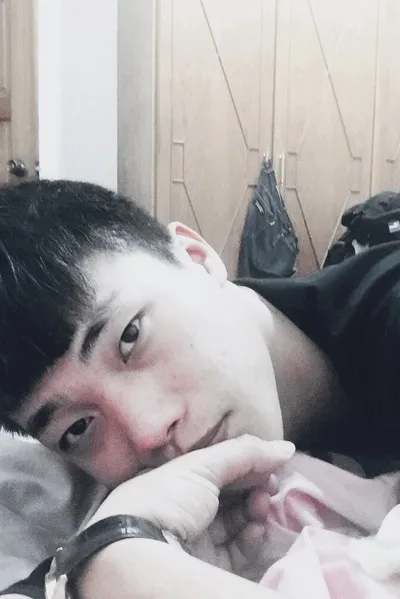 Flipped Chat AI – 與 育佐 聊天