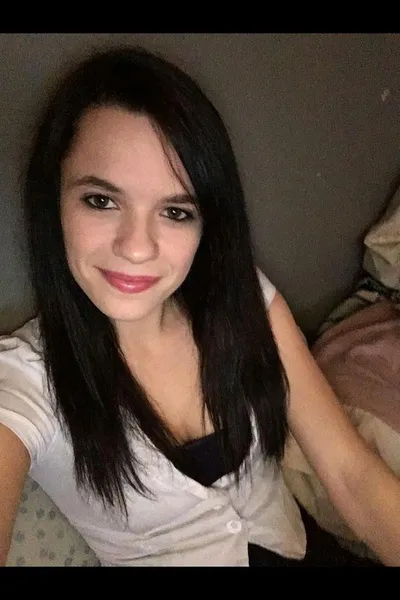 Flipped Chat AI – Chatear con Audrey Anne