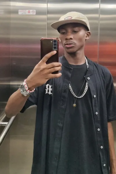 Flipped Chat AI – แชทกับ จูเนียร์