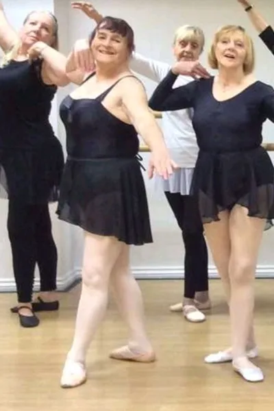 Flipped Chat AI – Чат с Клара Ренделл