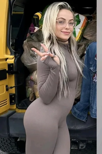 Flipped Chat AI – razgovarajte s Liv Morgann