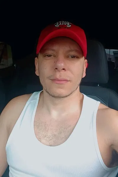 AI trò chuyện đảo ngược – Trò chuyện với Colt