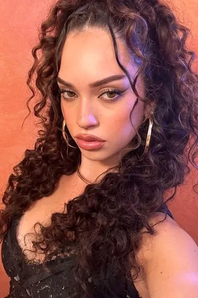 Flipped Chat AI – 다니엘라 로제트와 채팅