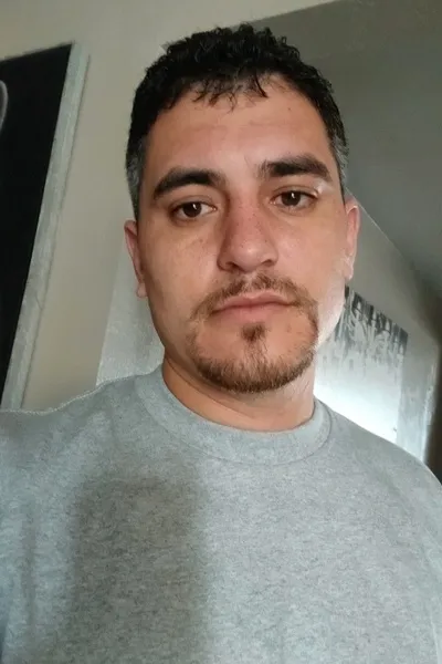 Flipped Chat AI – Sembang dengan Ronan Delmere