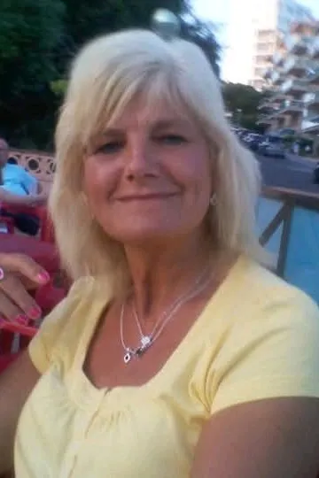 Çevrilmiş Sohbet Yapay Zekası – Paulineile sohbet edin