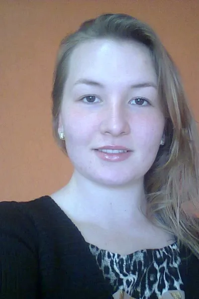 Flipped Chat AI – Chatear con Bruna Lazaroto