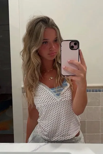 Flipped Chat AI – Chat s Sara