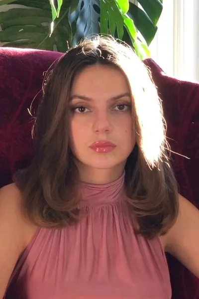 Flipped Chat AI – Chatear con Dafne Keen