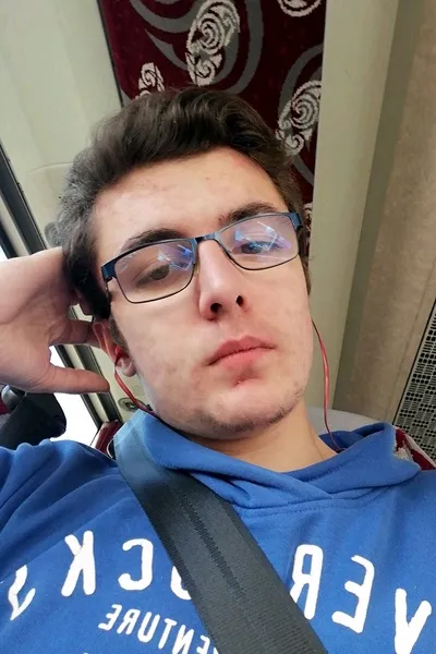 Flipped Chat AI – Sembang dengan Lucien Marvois