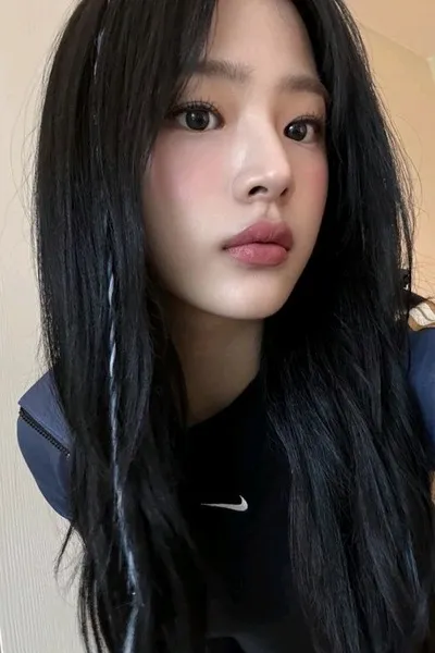 Flipped Chat AI – Chatear con Kim Minji