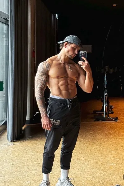 Flipped Chat AI – Chat s Marco Evans