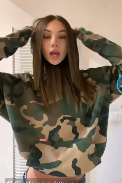 AI trò chuyện đảo ngược – Trò chuyện với Alice