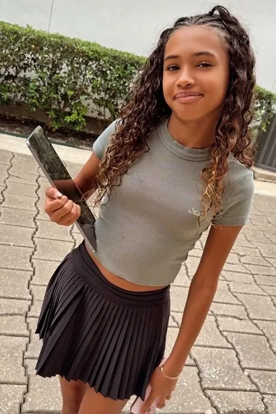 FlippedチャットAI – イネスとチャット