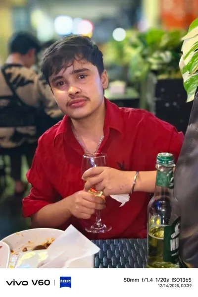 Flipped Chat AI – Chatten mit Sanju