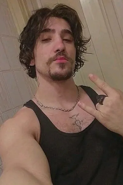 Odwrócony czat AI – rozmawiaj z Daemon Salvatore