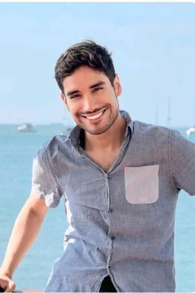 Flipped Chat AI – Chatear con Darío Montalva