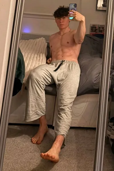 FlippedチャットAI – フィン・ワットとチャット