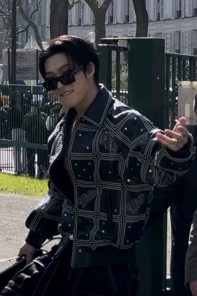 Flipped Chat AI – Chat s Song Mingi