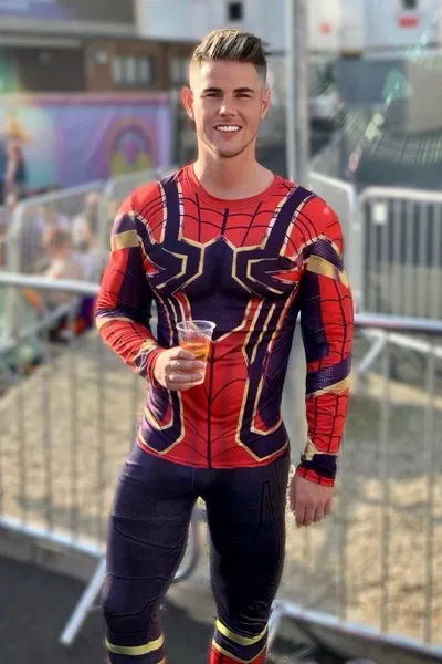 Çevrilmiş Sohbet Yapay Zekası – Axel Virexile sohbet edin