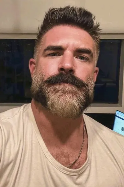 Flipped Chat AI – Sembang dengan Rafael Montarroyos