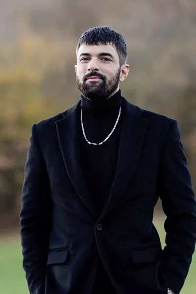 Flipped Chat AI – 與 塔希爾 聊天