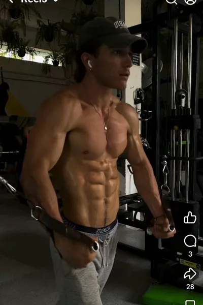 FlippedチャットAI – エレンとチャット