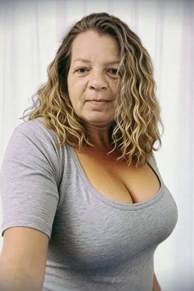 Flipped Chat AI – Чат с Хелен Пейдж