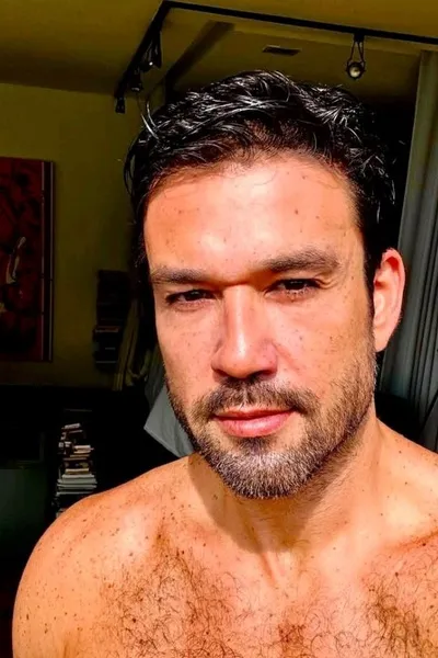 Flipped Chat AI – Chat cu Sergio Marone