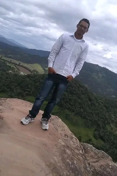 Flipped Chat AI – 與 克洛德萬 聊天