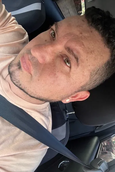 Flipped Chat AI – Sembang dengan Randy Sutelie