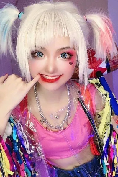 Flipped Chat AI – Chat dengan Emily Quinn