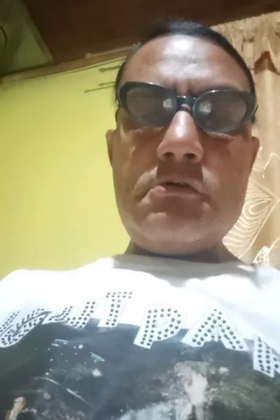 Flipped Chat AI – แชทกับ ราฟาเอล คอร์เบรา