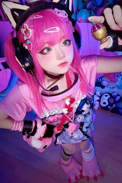 फ़्लिप्ड चैट AI – सकुरा के साथ चैट करें