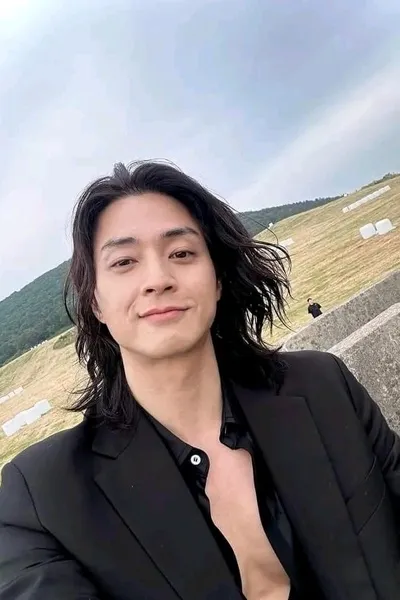 Flipped Chat AI – Chatear con Kim Jin-hoon