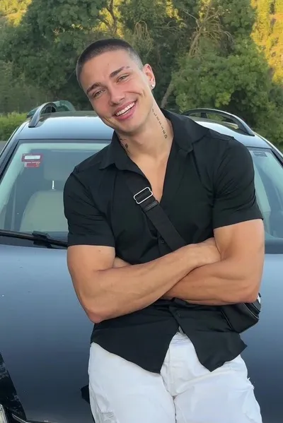 Flipped Chat AI – Csevegés Mike Rossi