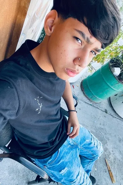 Flipped Chat AI – Chat s Myke