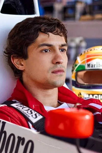 الذكاء الاصطناعي للدردشة المعكوسة – الدردشة مع أيروتون سينا