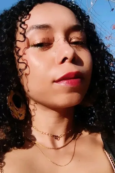 Flipped Chat AI – Sembang dengan Paula Eduarda