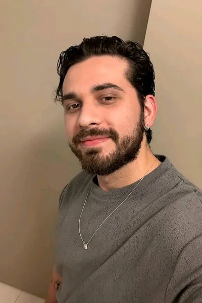 FlippedチャットAI – グスタボ・ミオトとチャット