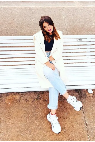 Çevrilmiş Sohbet Yapay Zekası – Cristina öğretmenile sohbet edin