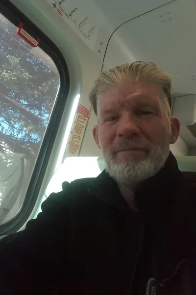 Αναστροφή συνομιλίας AI – Συζήτηση με Ρονάν Πελιέ